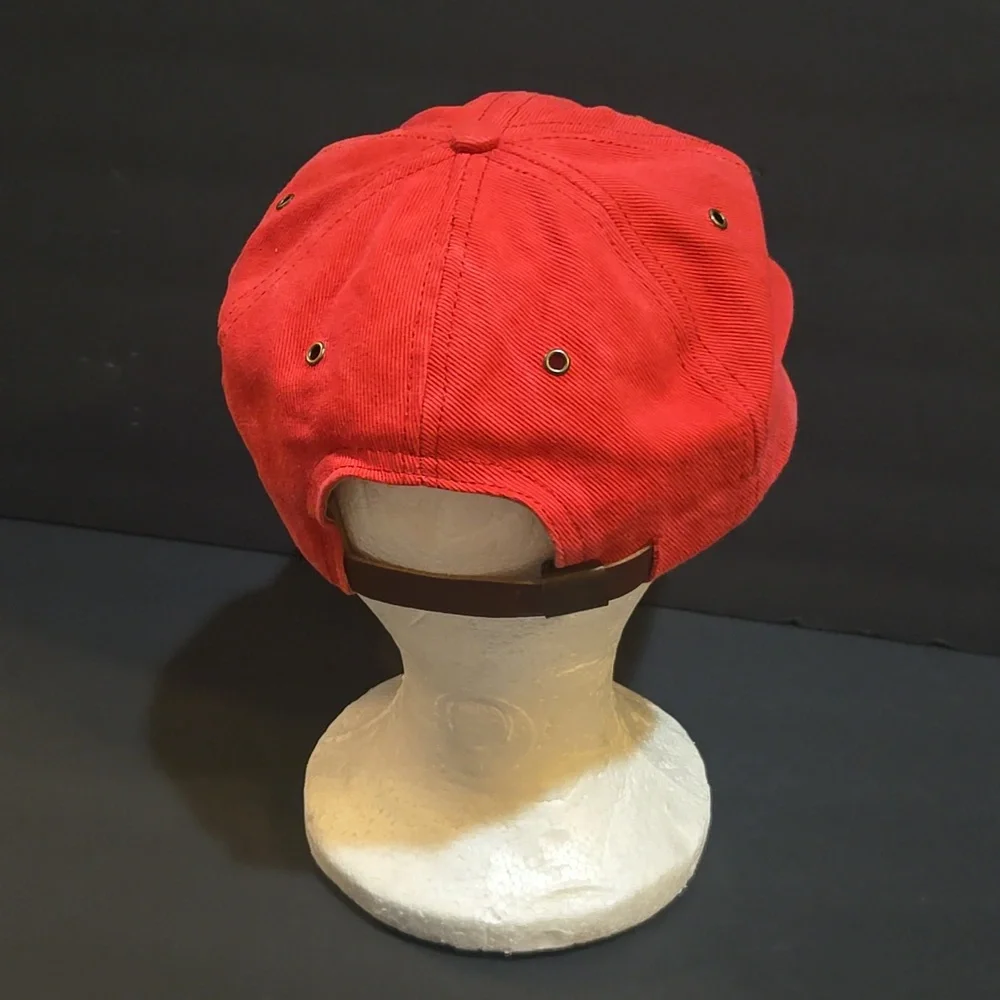 1990s NEW MICKEY MOUSE DISNEY GOOFY HAT COMPANY RED LEATHER STRAP HAT USA
